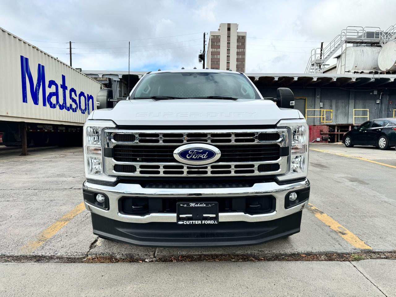 Ford Super Duty F-350 DRW XLT 4WD Reg Cab 145" WB 60" CA 2023