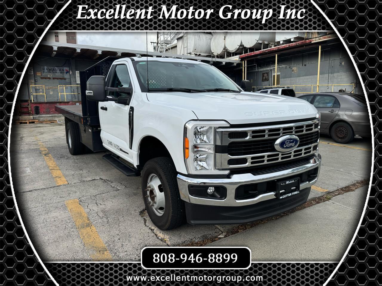 Ford Super Duty F-350 DRW XLT 4WD Reg Cab 145" WB 60" CA 2023