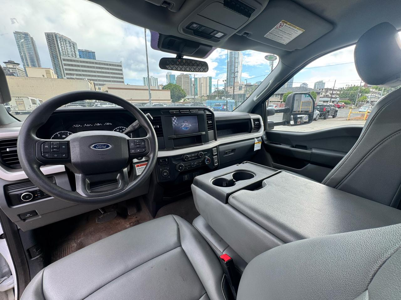 Ford Super Duty F-350 DRW XLT 4WD Reg Cab 145" WB 60" CA 2023