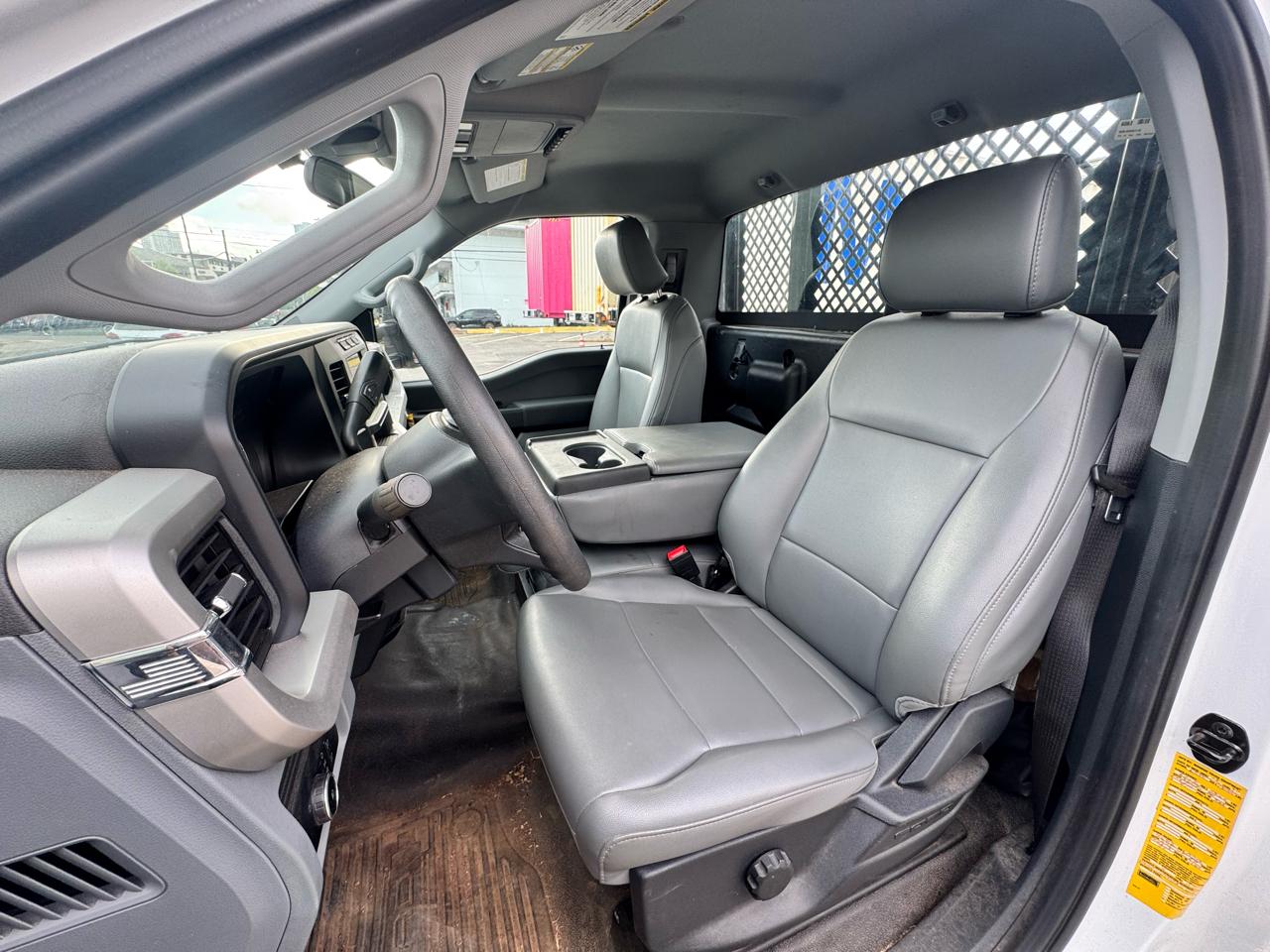 Ford Super Duty F-350 DRW XLT 4WD Reg Cab 145" WB 60" CA 2023
