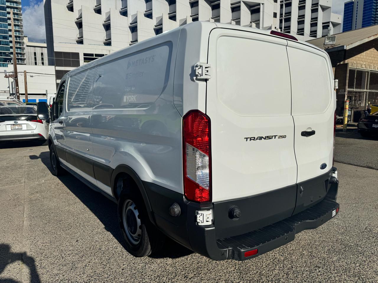 Ford Transit Van T-250 148" Low Rf 9000 GVWR Sliding RH Dr 2018
