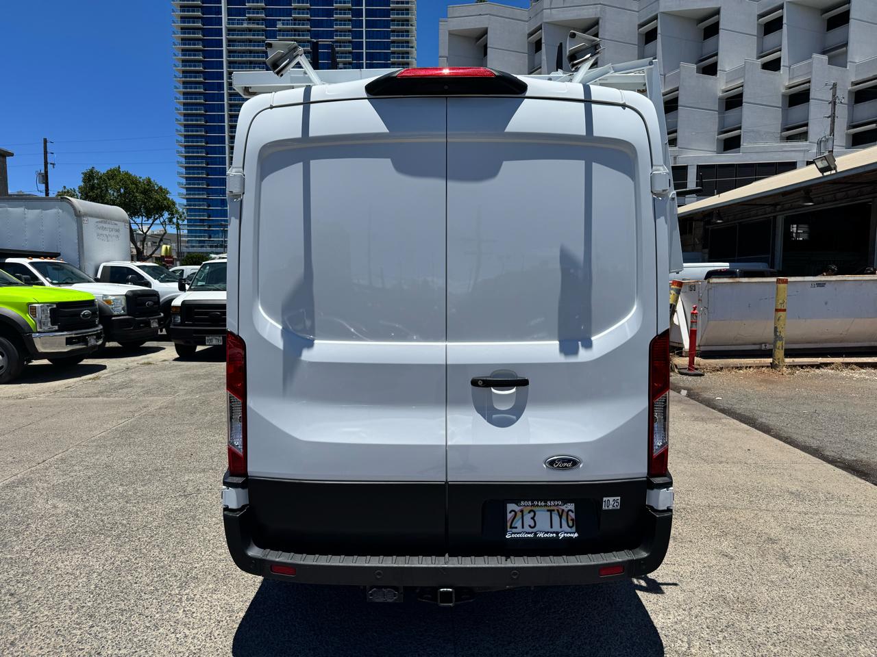 Ford Transit Cargo Van T-250 130" Med Rf 9070 GVWR RWD 2023