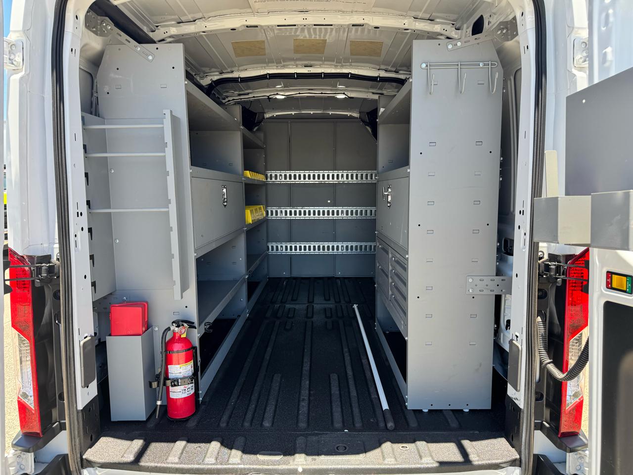 Ford Transit Cargo Van T-250 130" Med Rf 9070 GVWR RWD 2023
