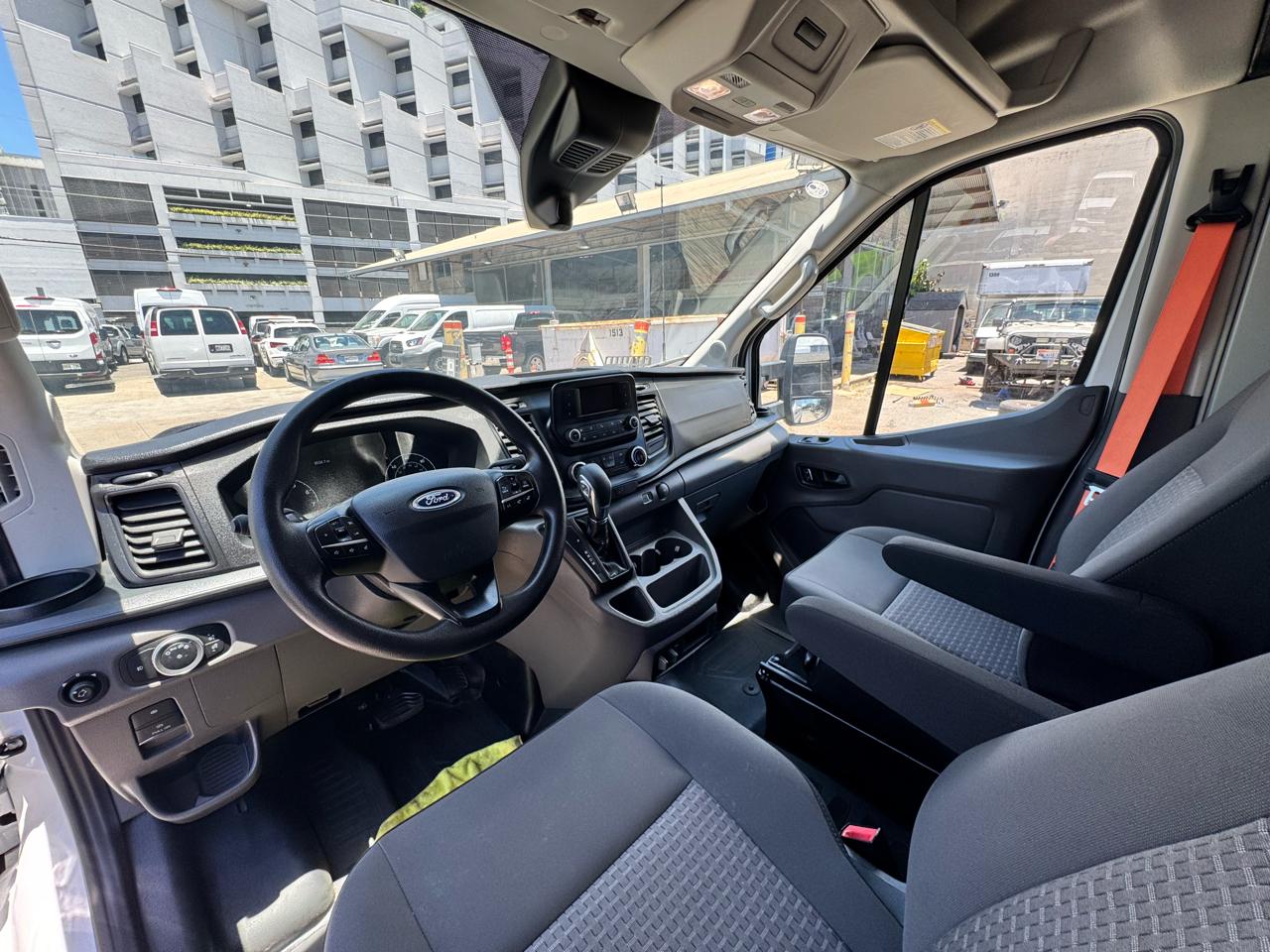 Ford Transit Cargo Van T-250 130" Med Rf 9070 GVWR RWD 2023