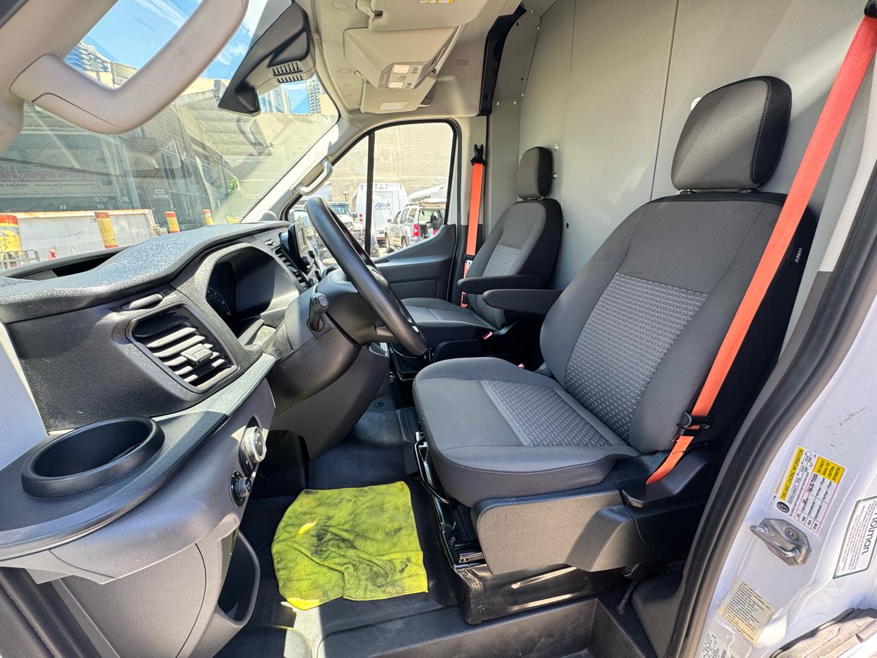Ford Transit Cargo Van T-250 130" Med Rf 9070 GVWR RWD 2023