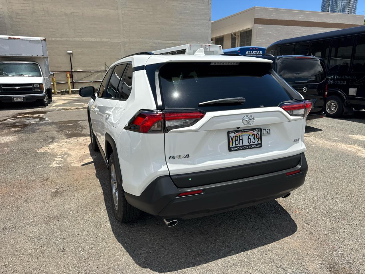 Toyota RAV4 XLE FWD (Natl) 2025