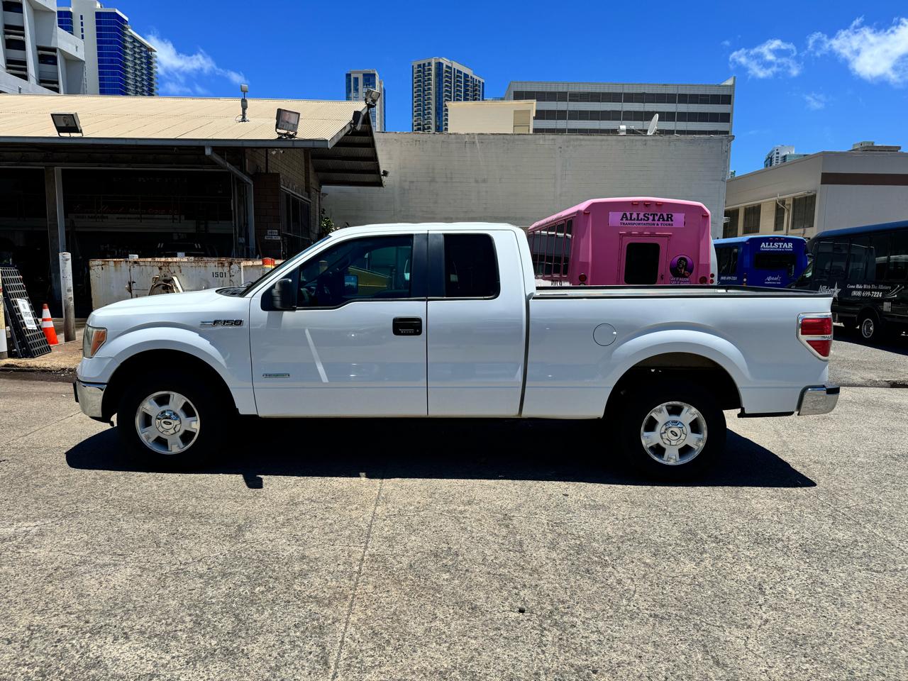 Ford F-150 2WD SuperCab 145" Lariat 2014