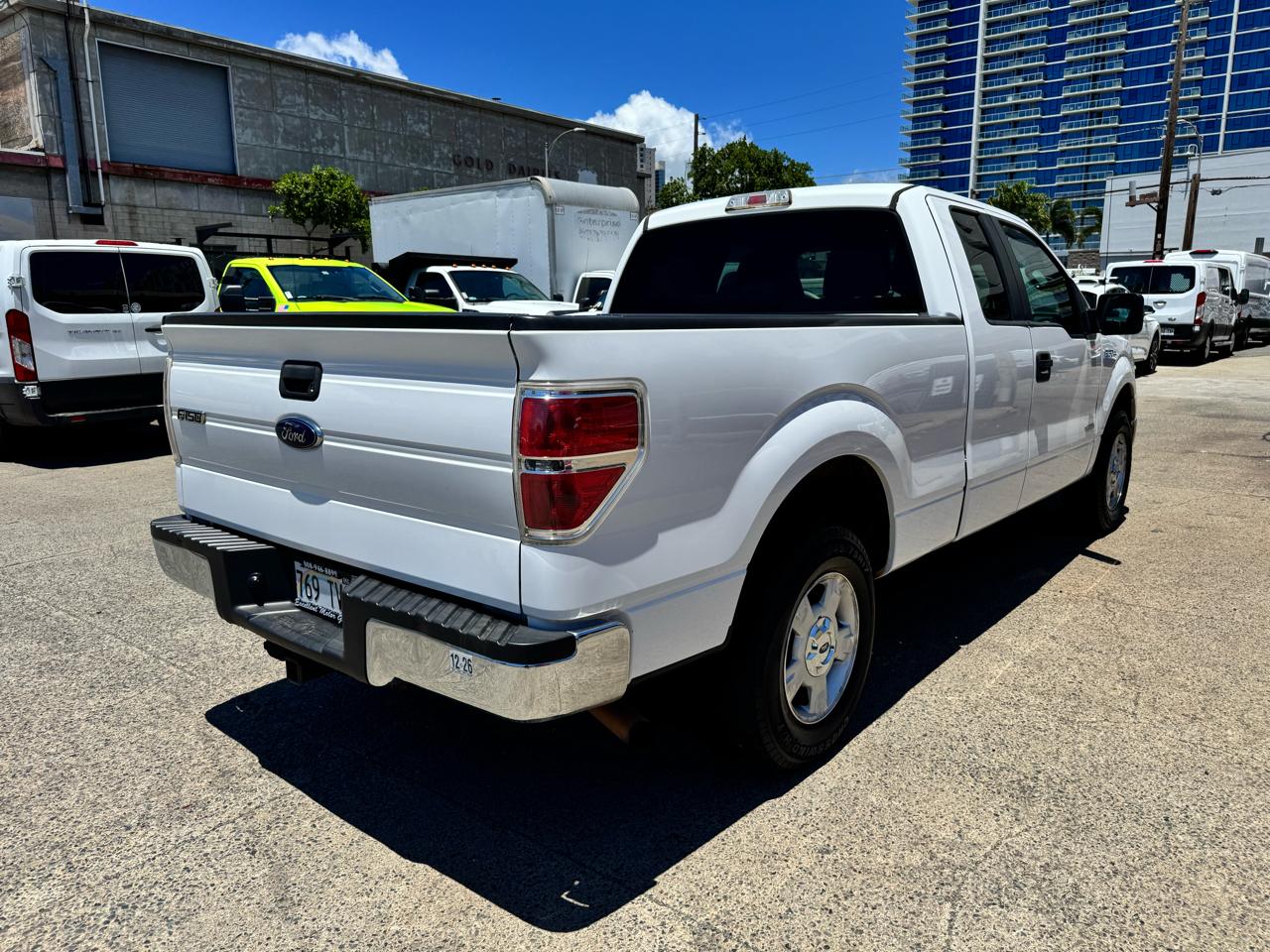 Ford F-150 2WD SuperCab 145" Lariat 2014