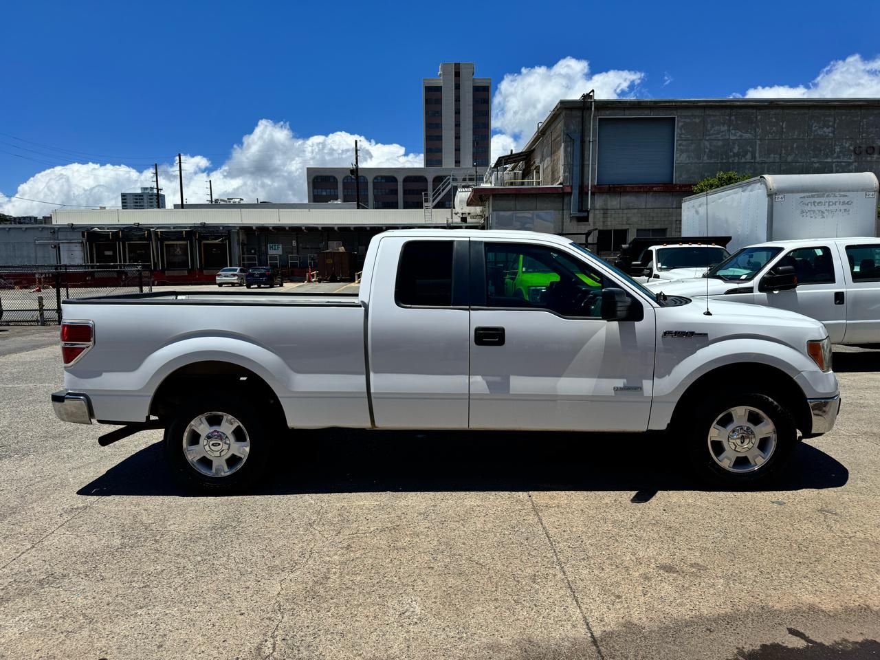 Ford F-150 2WD SuperCab 145" Lariat 2014