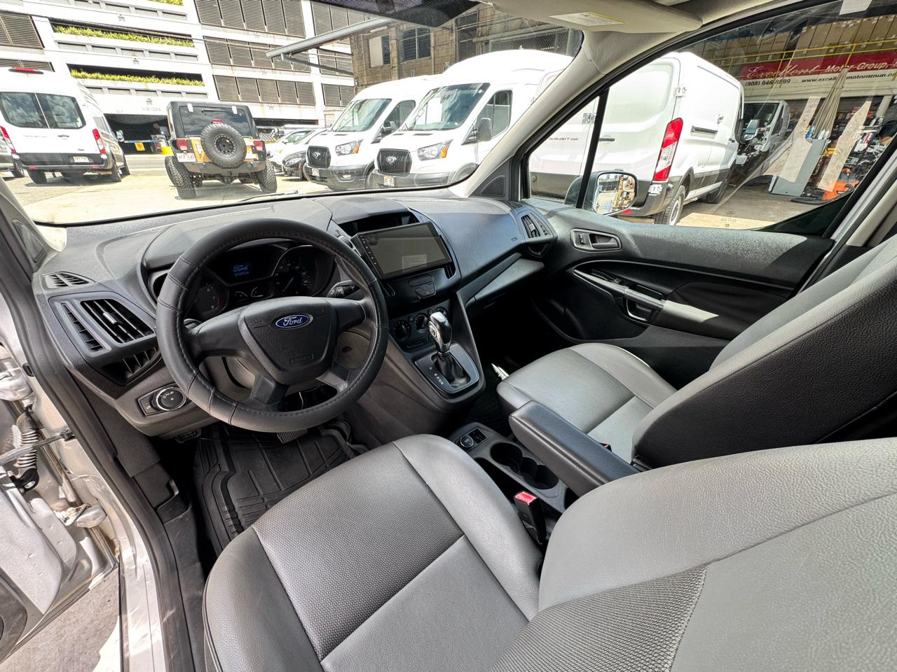 Ford Transit Connect Van XL LWB w/Rear Symmetrical Doors 2017