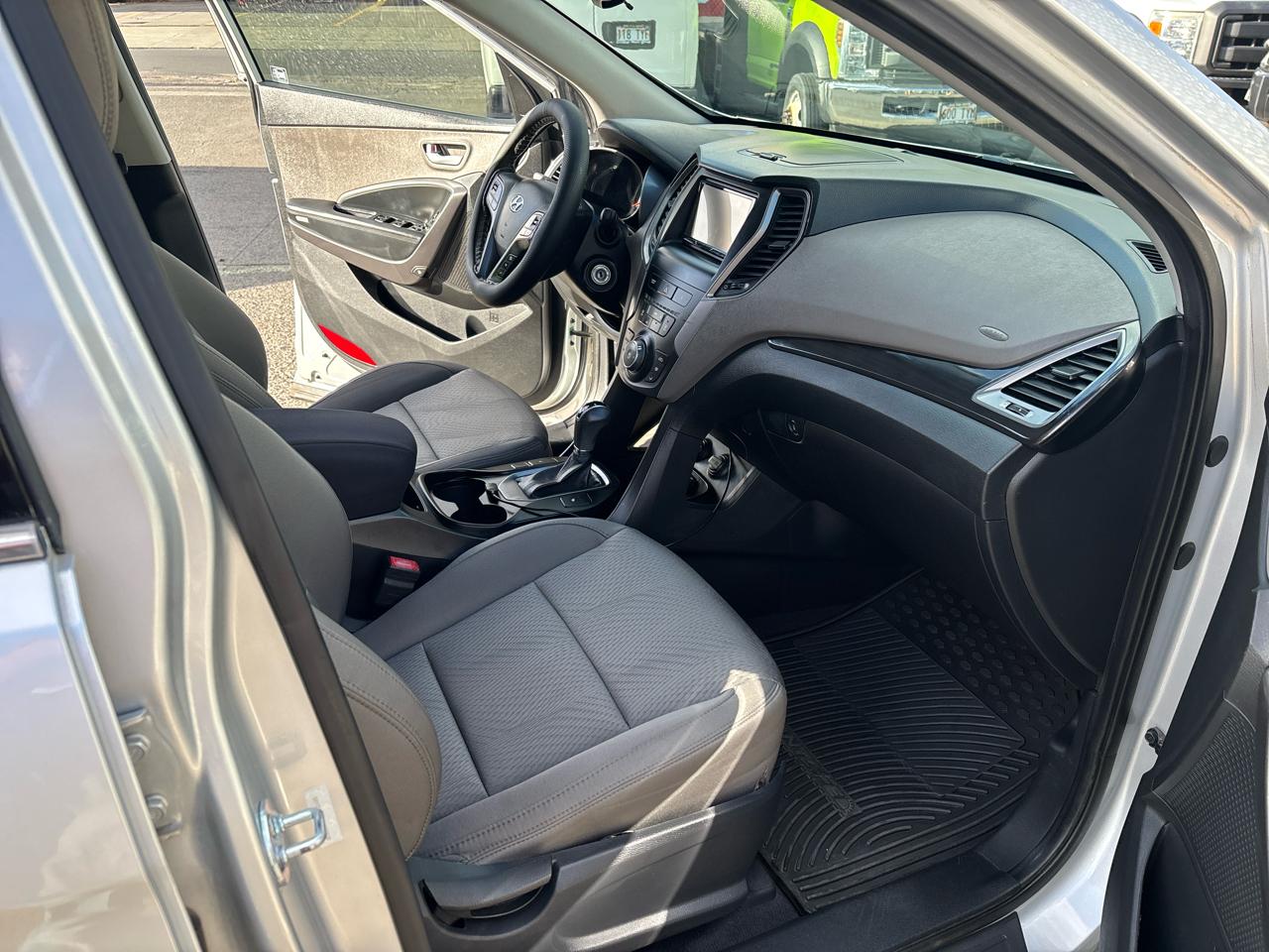 Hyundai Santa Fe FWD 4dr Sport 2013