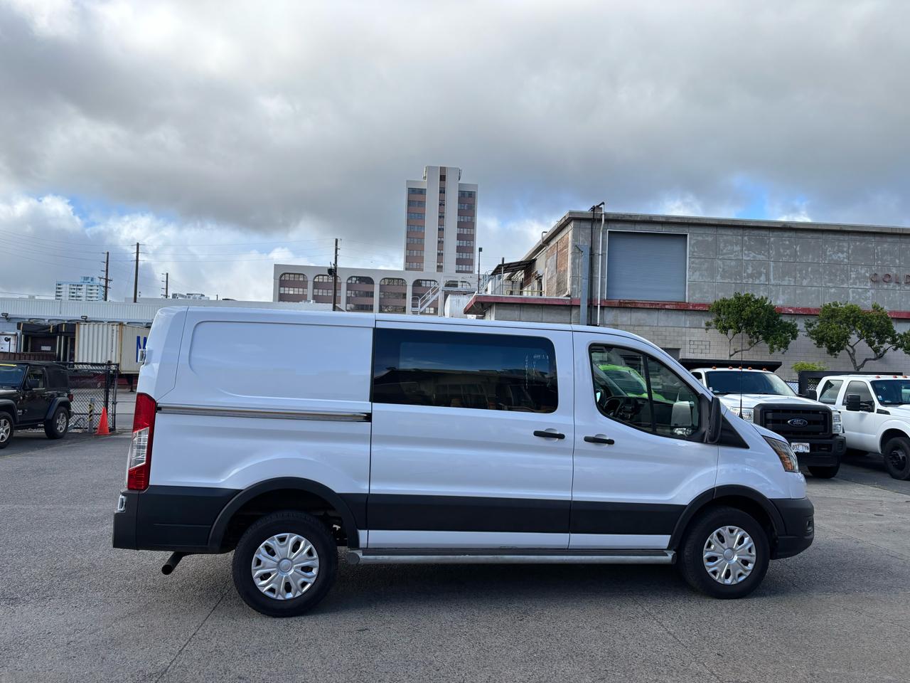 Ford Transit Cargo Van T-250 130" Low Rf 9070 GVWR RWD 2025