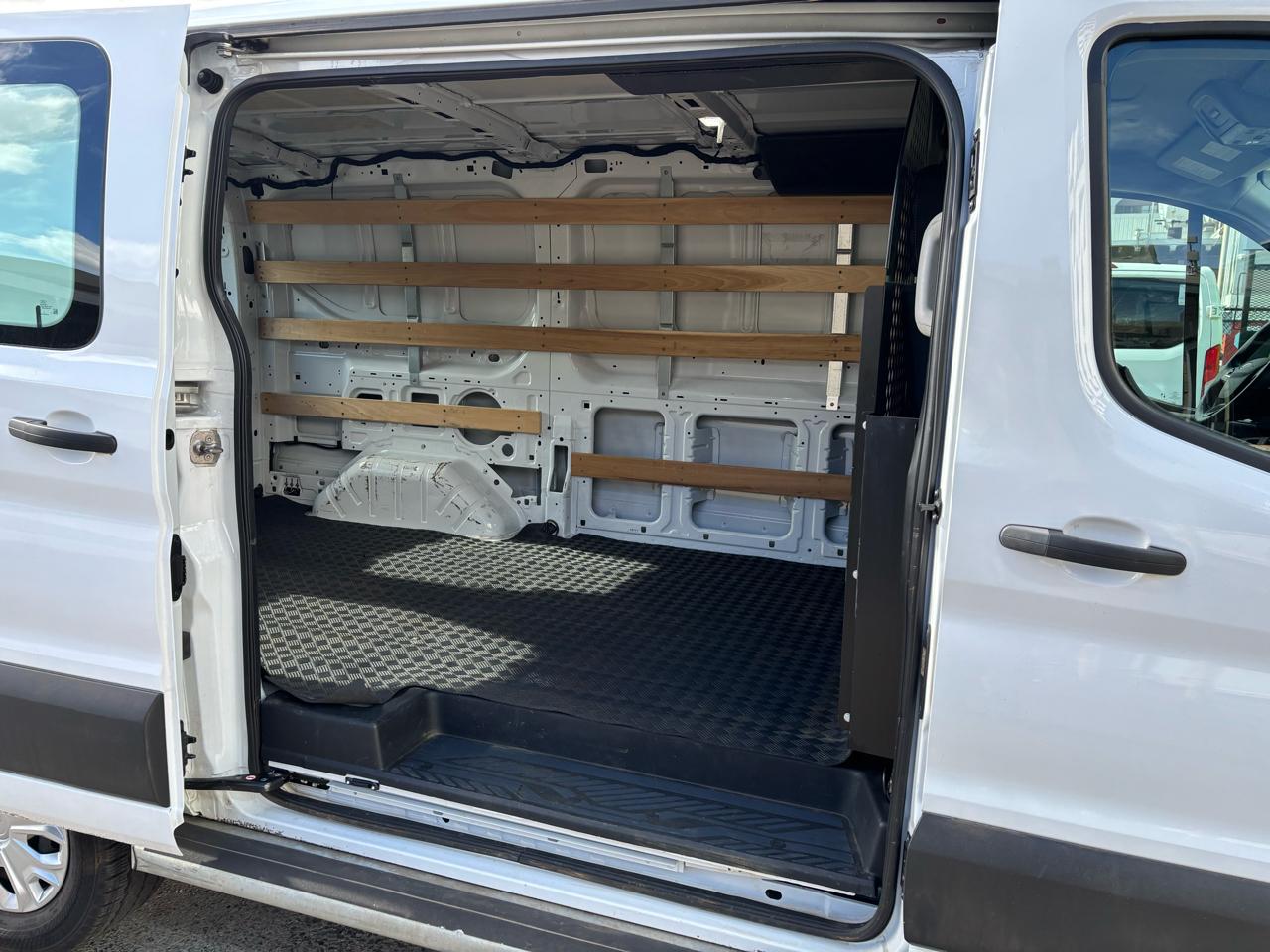 Ford Transit Cargo Van T-250 130" Low Rf 9070 GVWR RWD 2025
