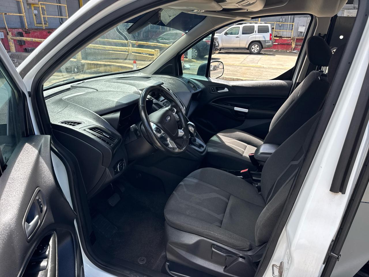 Ford Transit Connect Van XLT LWB w/Rear Symmetrical Doors 2017