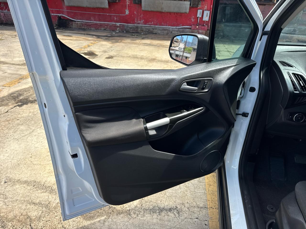 Ford Transit Connect Van XLT LWB w/Rear Symmetrical Doors 2017