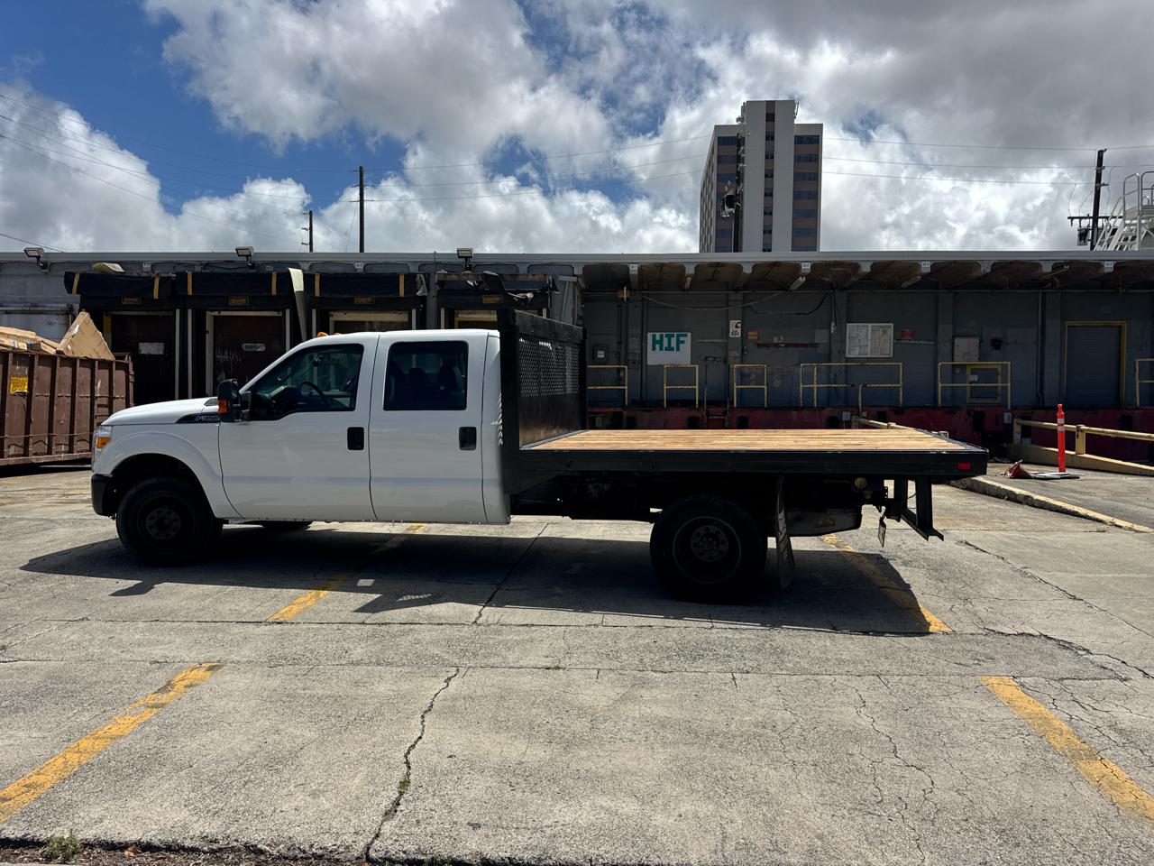 Ford Super Duty F-350 DRW 2WD Crew Cab 176" WB 60" CA Lariat 2012