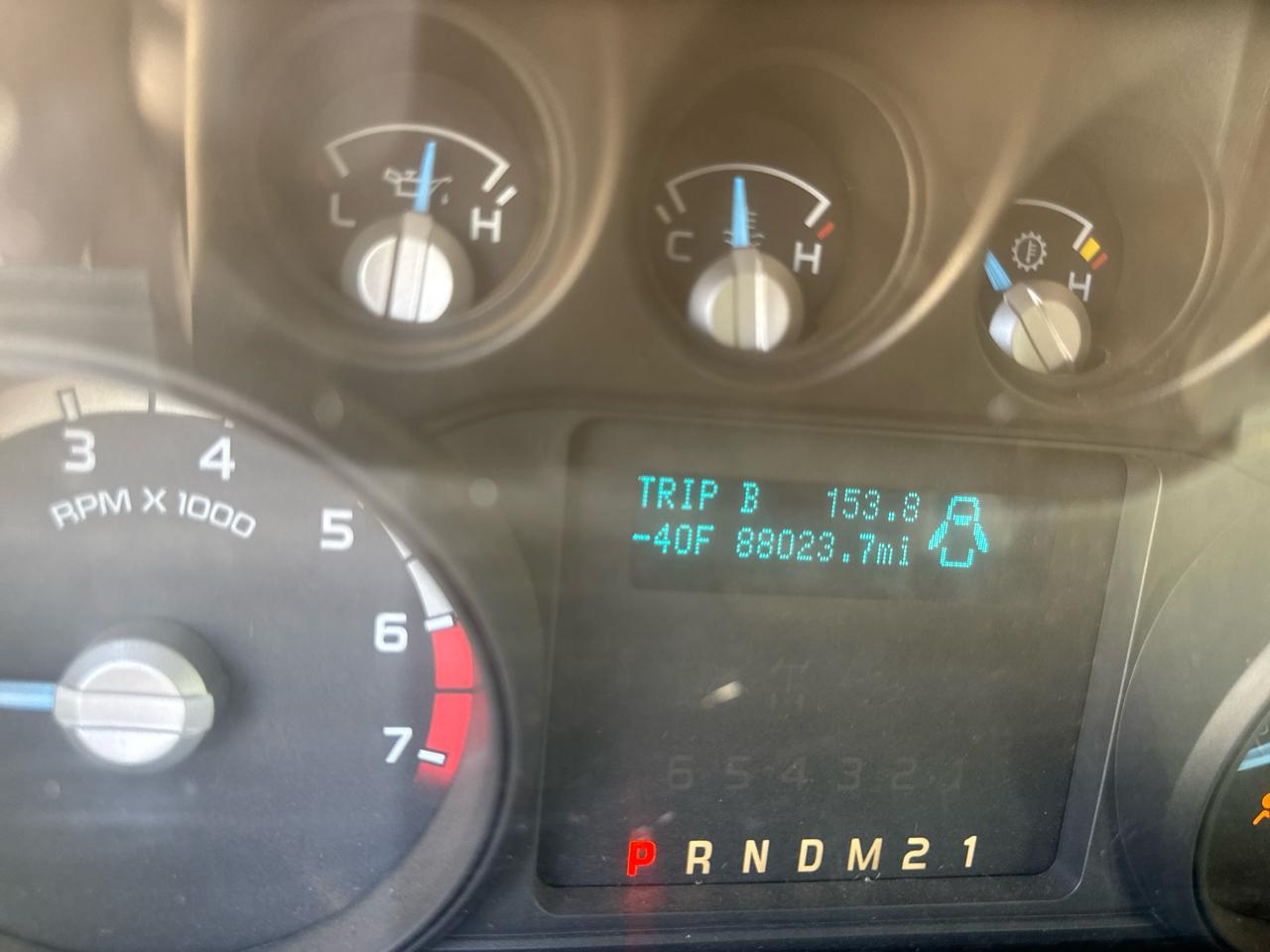 Ford Super Duty F-350 DRW 2WD Crew Cab 176" WB 60" CA Lariat 2012