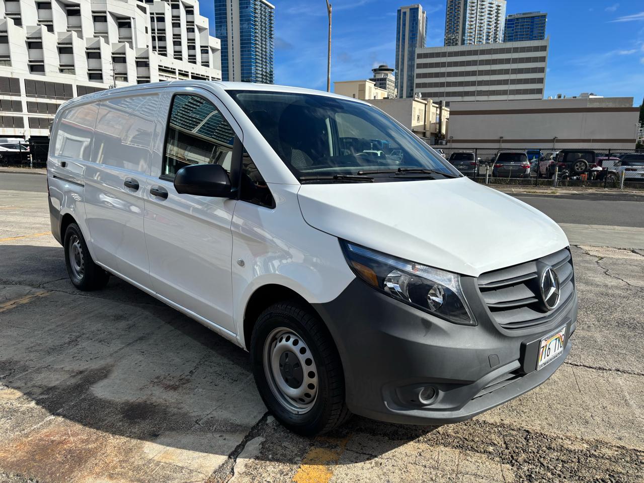 Mercedes-Benz Metris Cargo Van Standard Roof 126" Wheelbase 2023
