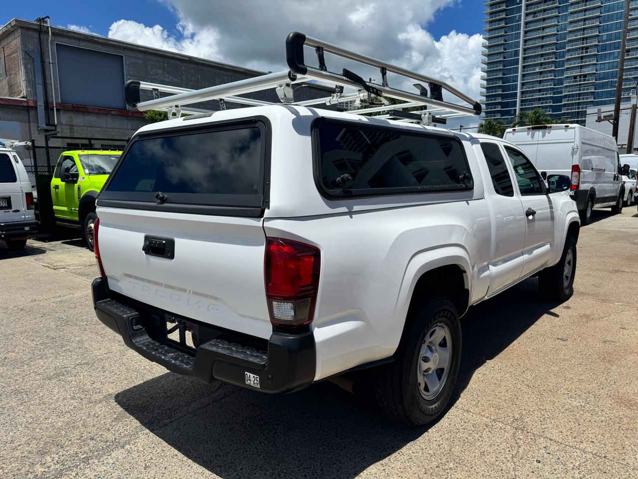Toyota Tacoma 2WD SR5 Access Cab 6' Bed I4 AT (Natl) 2019