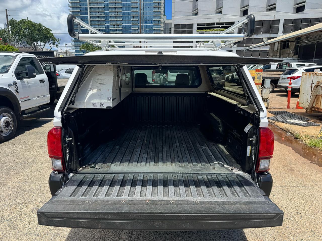 Toyota Tacoma 2WD SR5 Access Cab 6' Bed I4 AT (Natl) 2019
