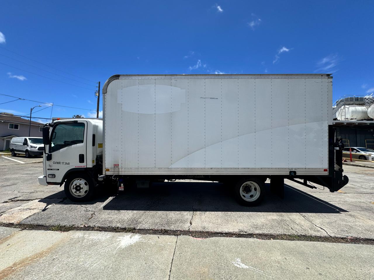 Isuzu NQR  2022