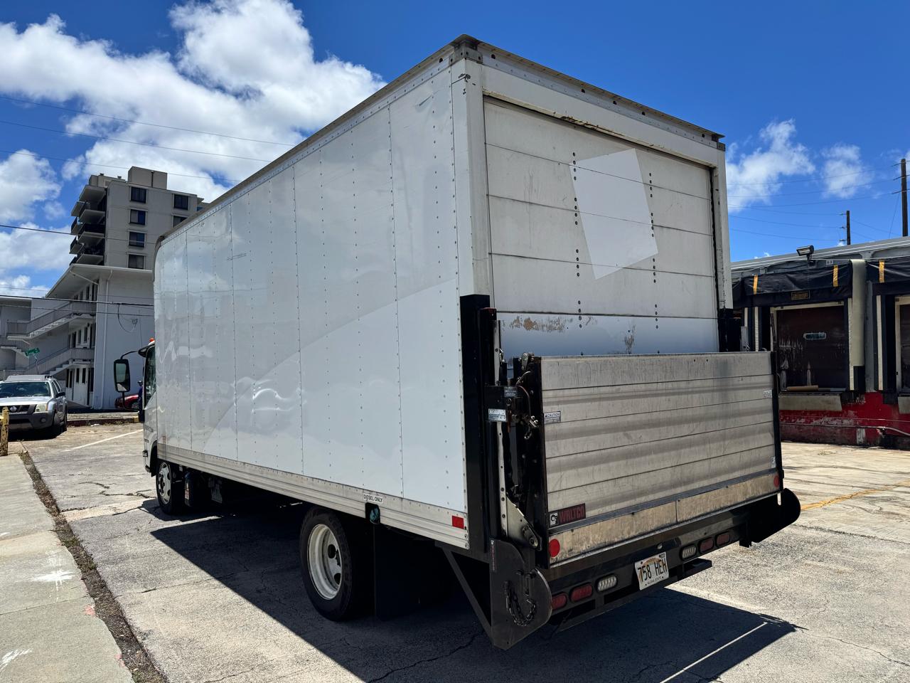 Isuzu NQR  2022