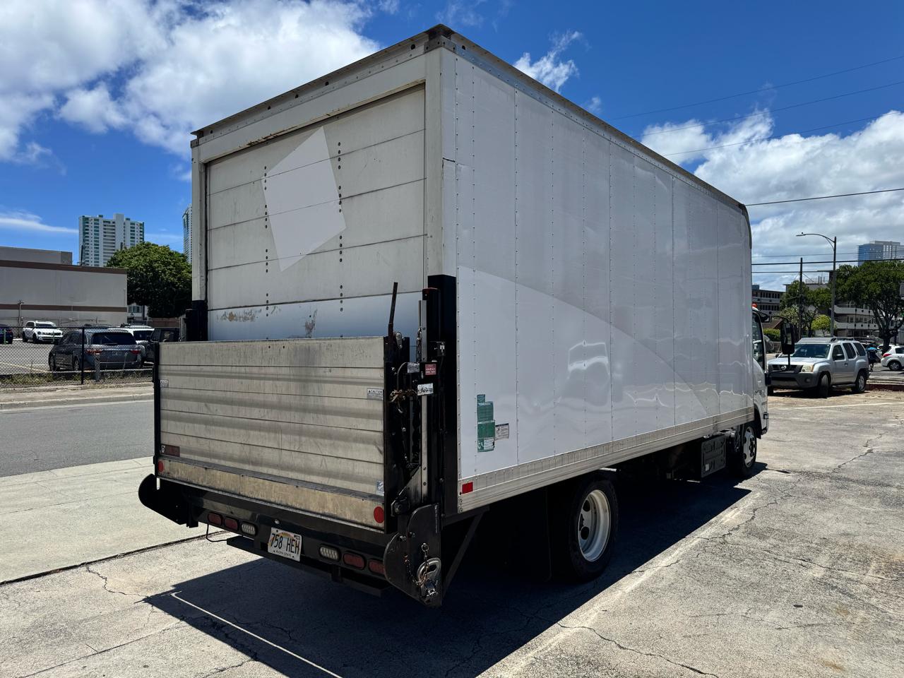 Isuzu NQR  2022