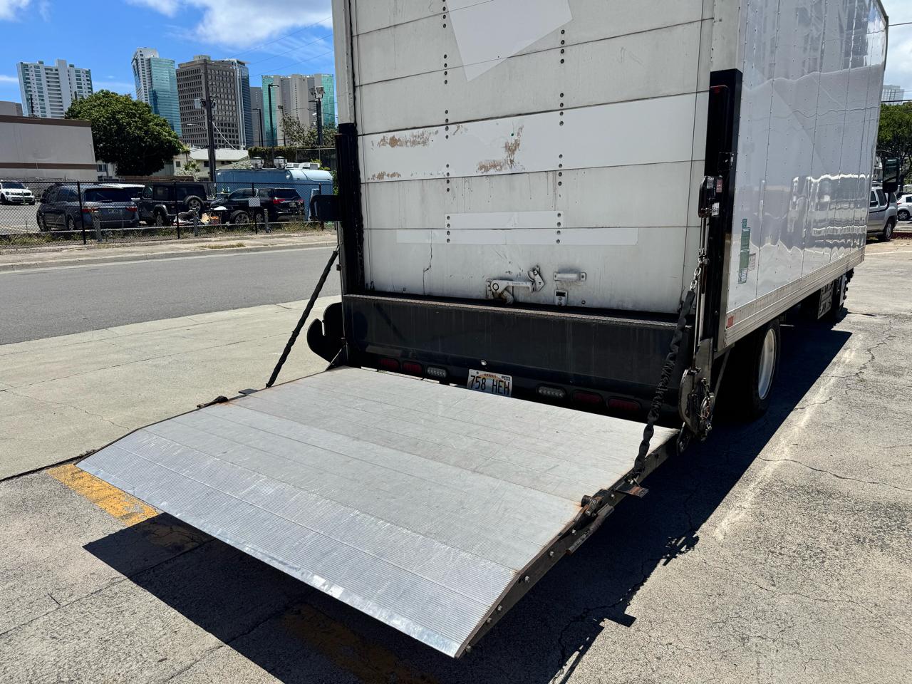 Isuzu NQR  2022