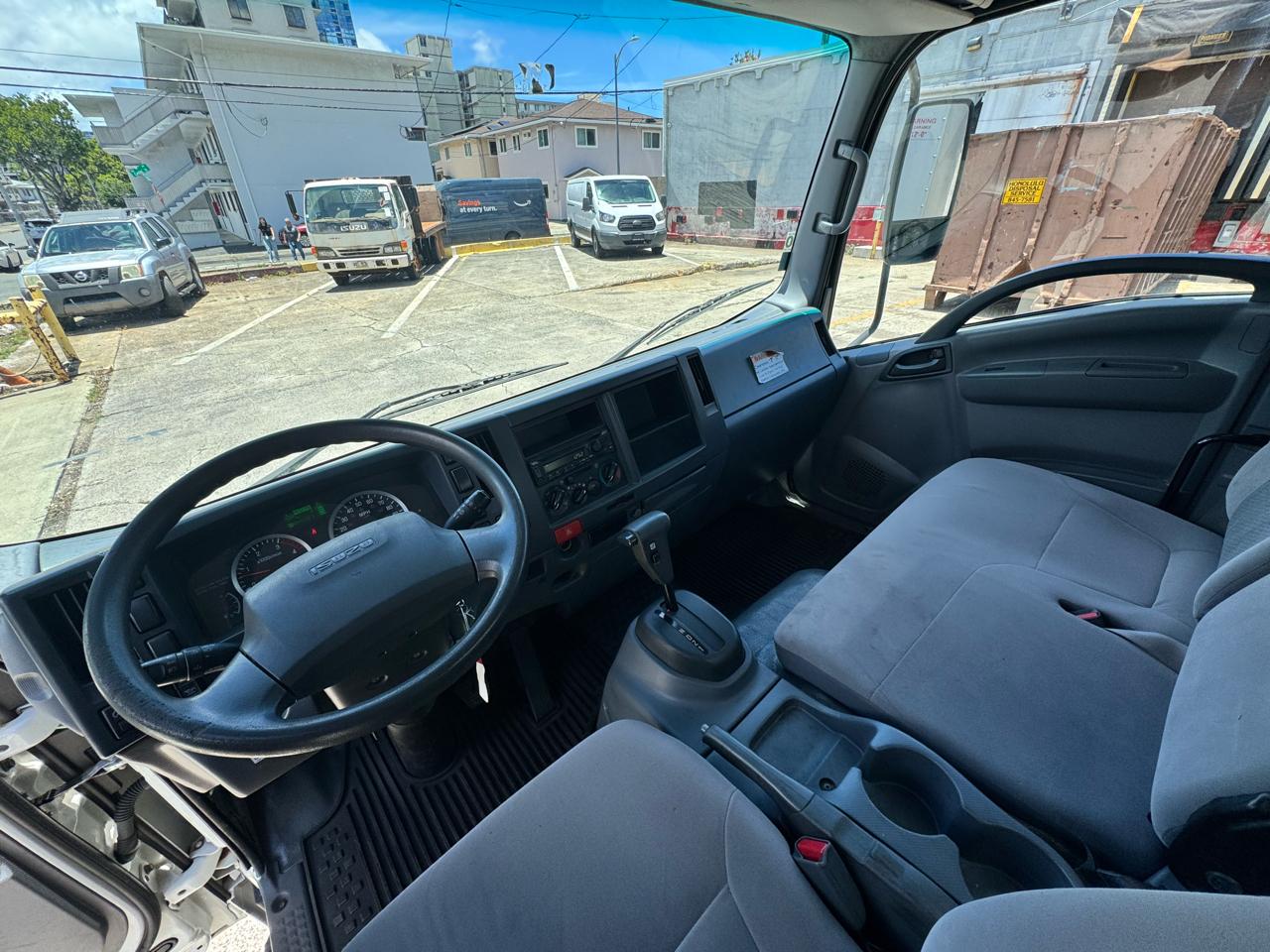 Isuzu NQR  2022