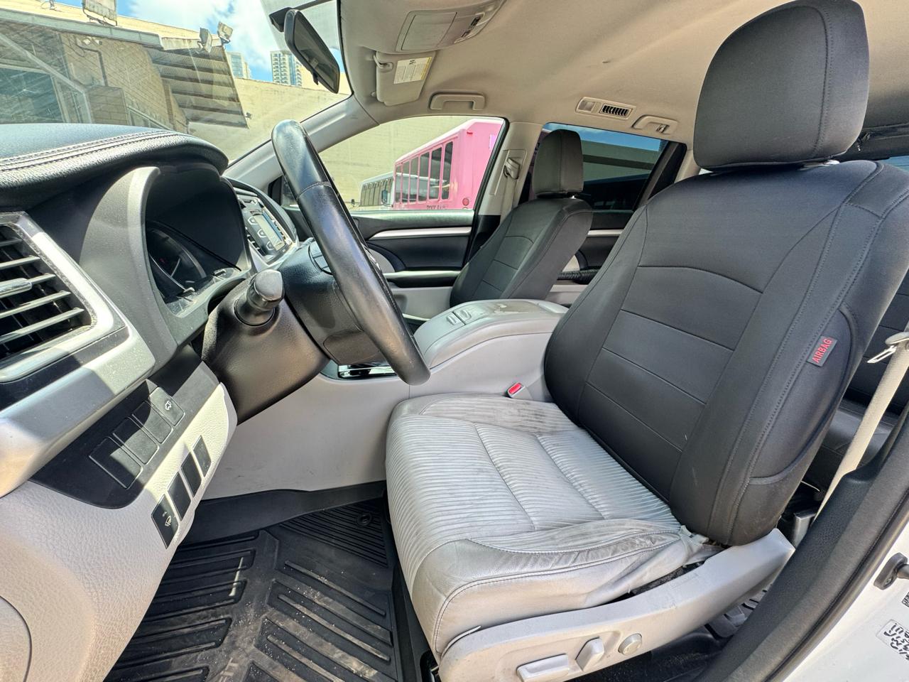 Toyota Highlander FWD 4dr V6 LE (Natl) 2015