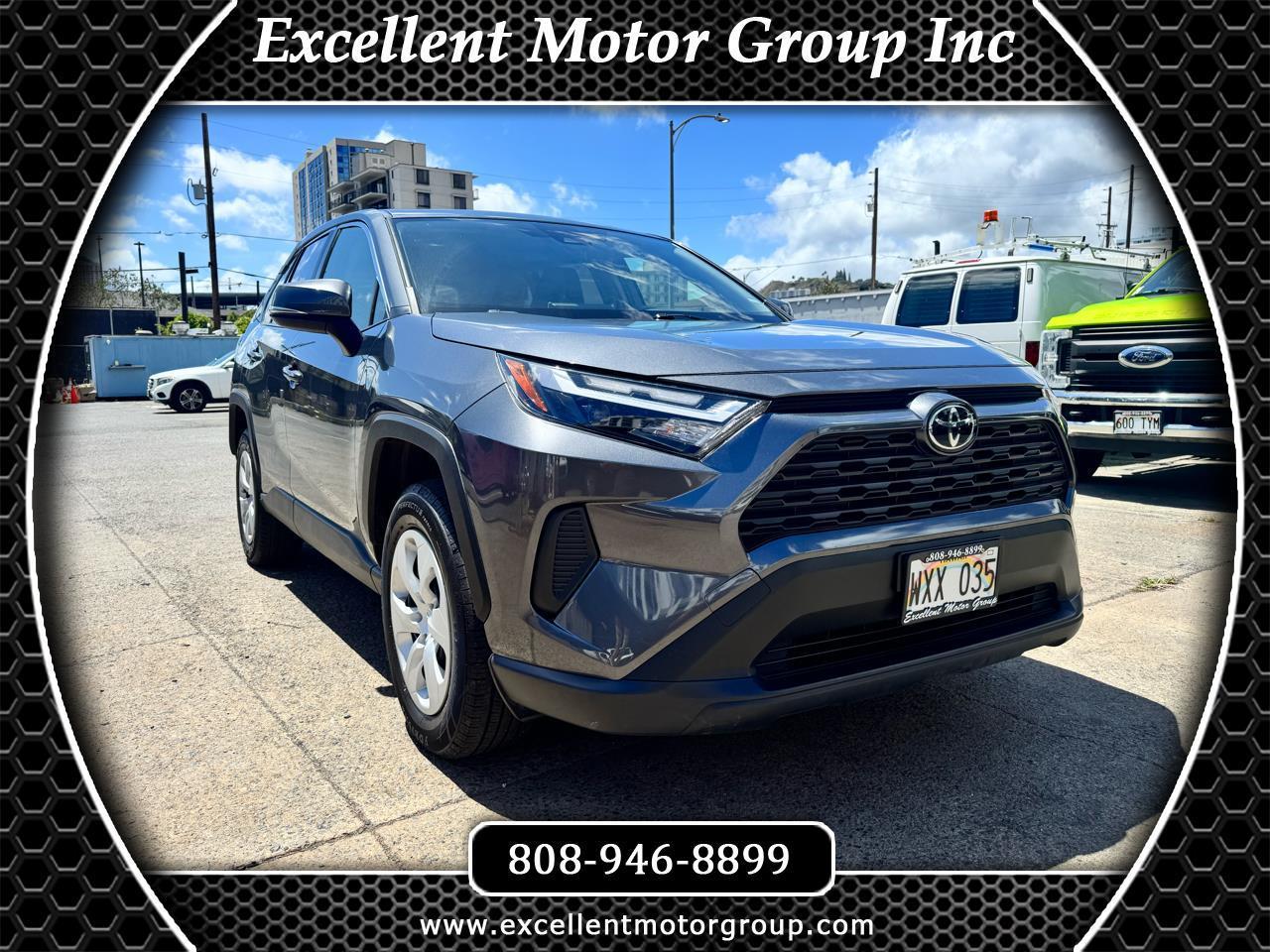 Toyota RAV4 LE FWD (Natl) 2024