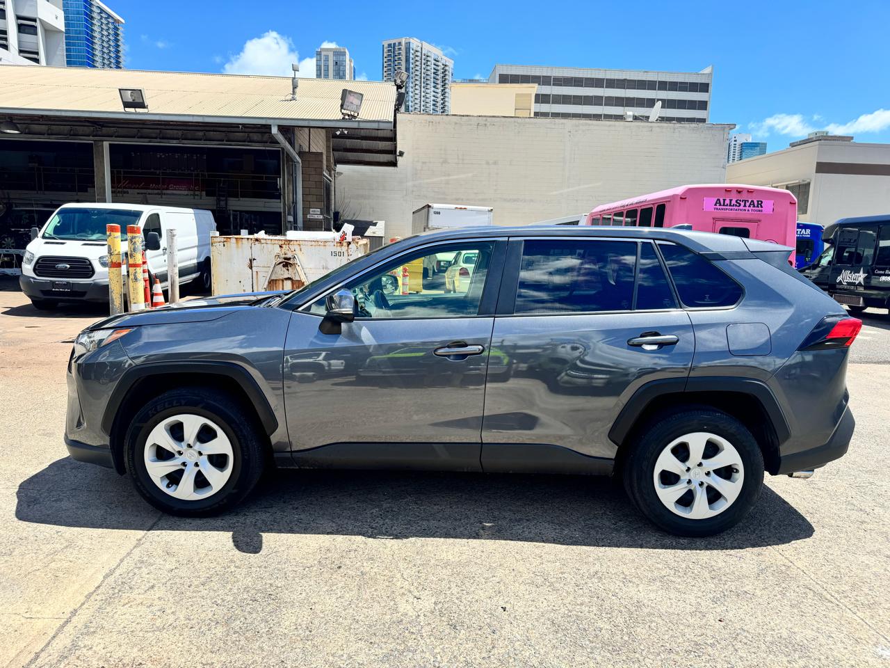 Toyota RAV4 LE FWD (Natl) 2024