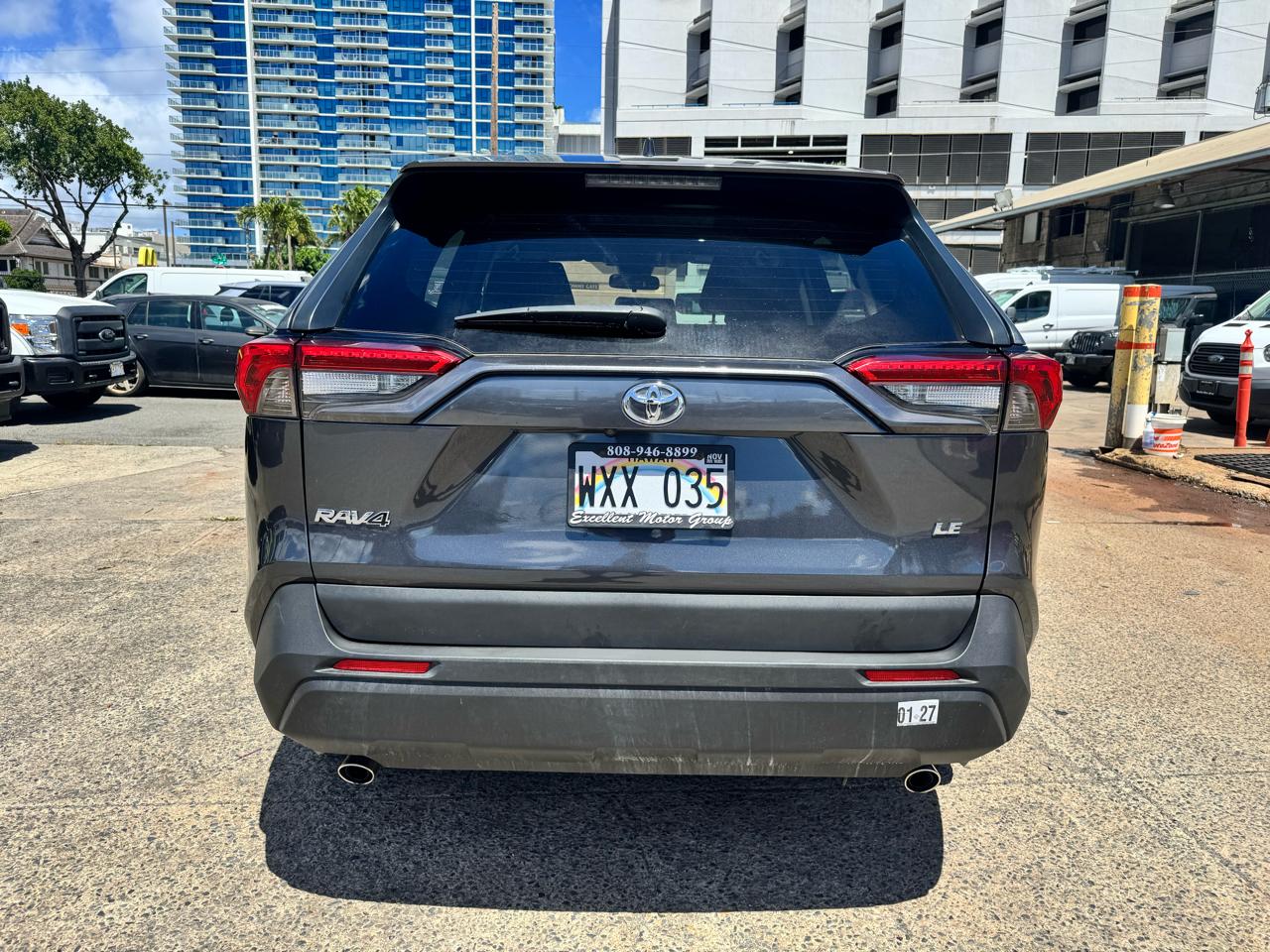 Toyota RAV4 LE FWD (Natl) 2024