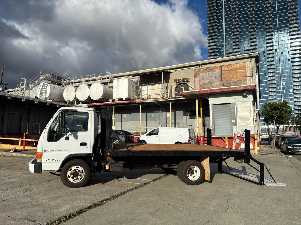 Isuzu NPR HD  2003