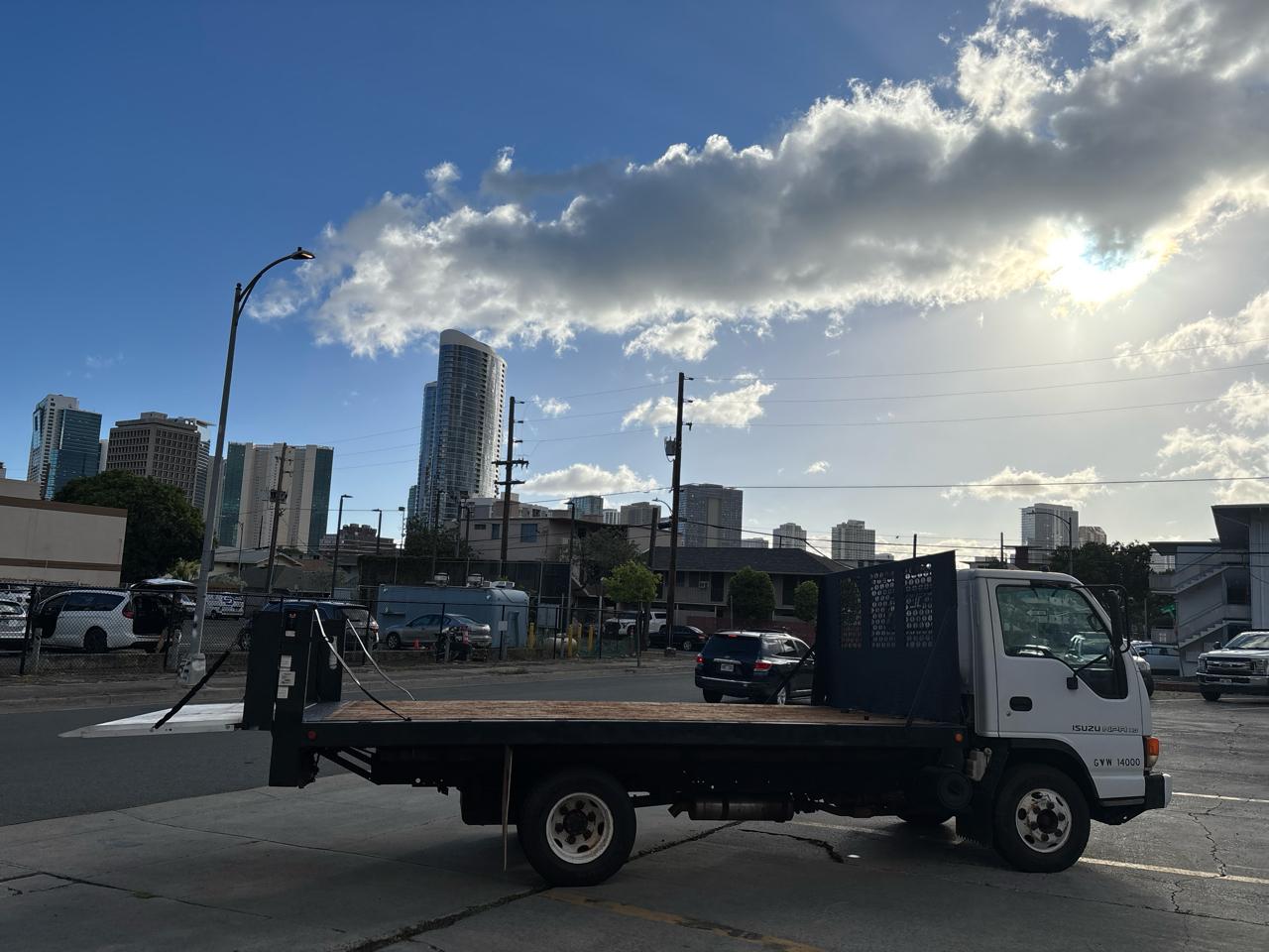 Isuzu NPR HD  2003