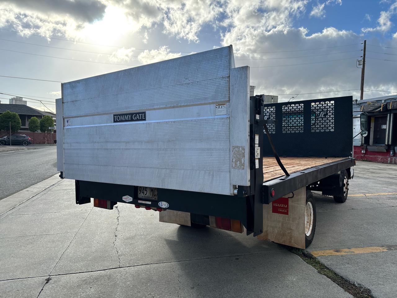 Isuzu NPR HD  2003