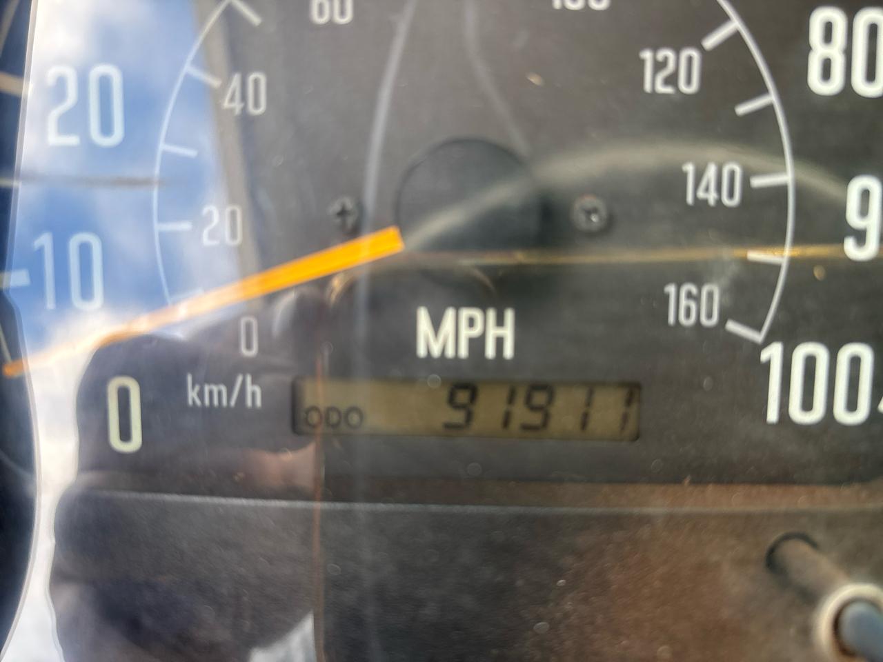 Isuzu NPR HD  2003