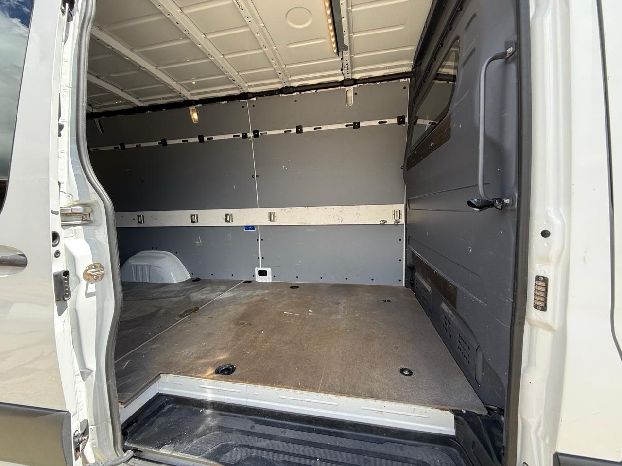Mercedes-Benz Sprinter Cargo Van 2500 High Roof V6 170" RWD 2019