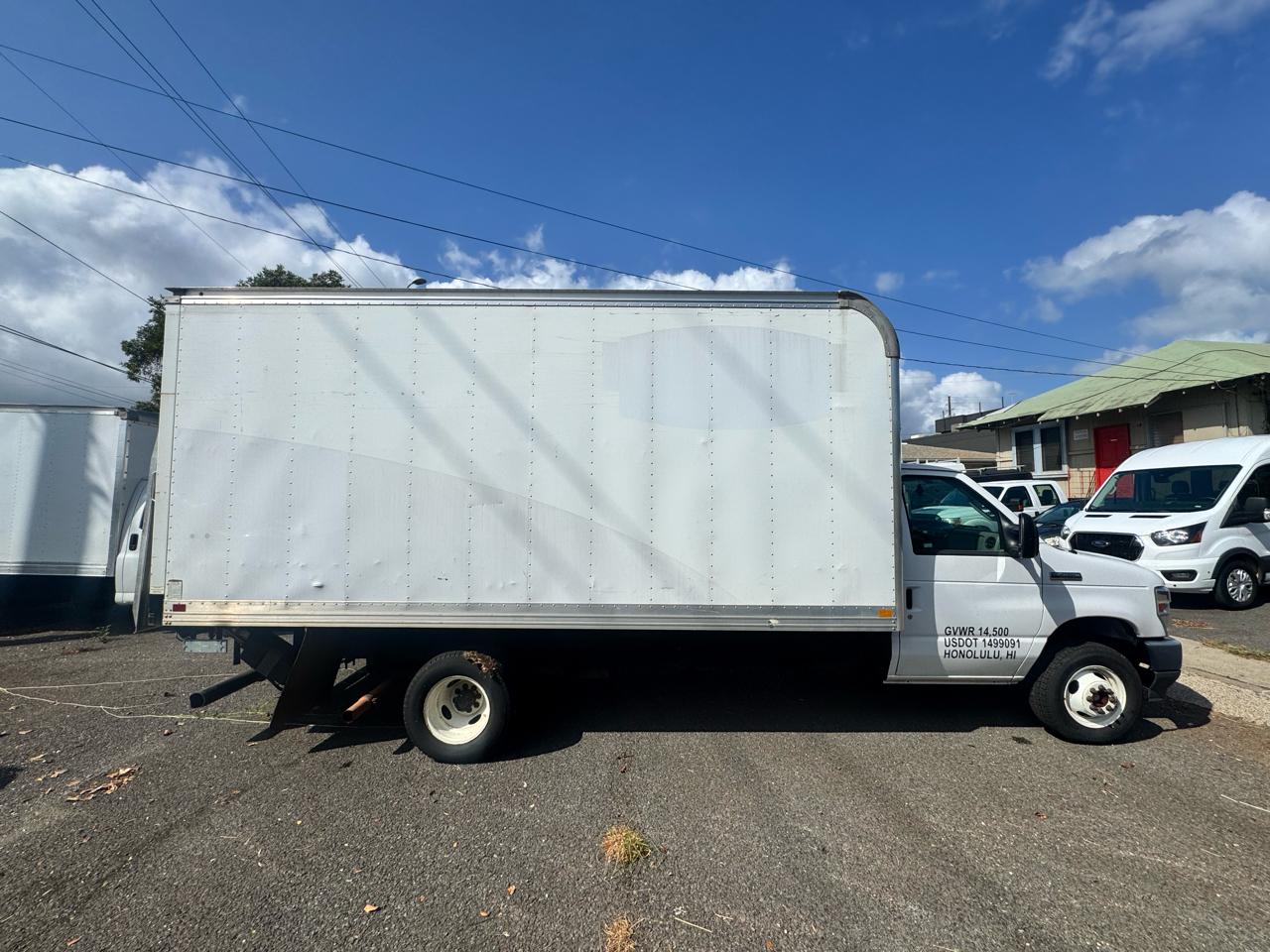 Ford E-Series Cutaway E-450 DRW 158" WB 2022