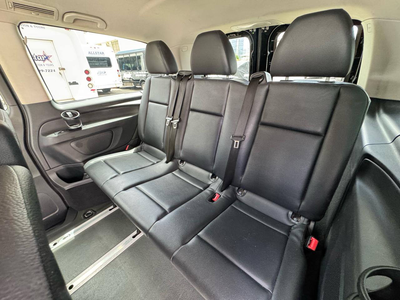 Mercedes-Benz Metris Passenger Van Standard Roof 126" Wheelbase 2019