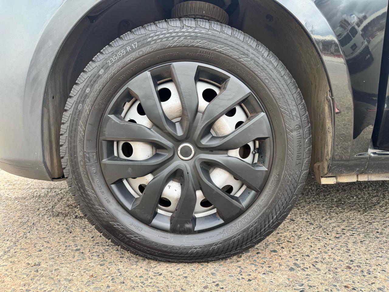 Mercedes-Benz Metris Passenger Van Standard Roof 126" Wheelbase 2019