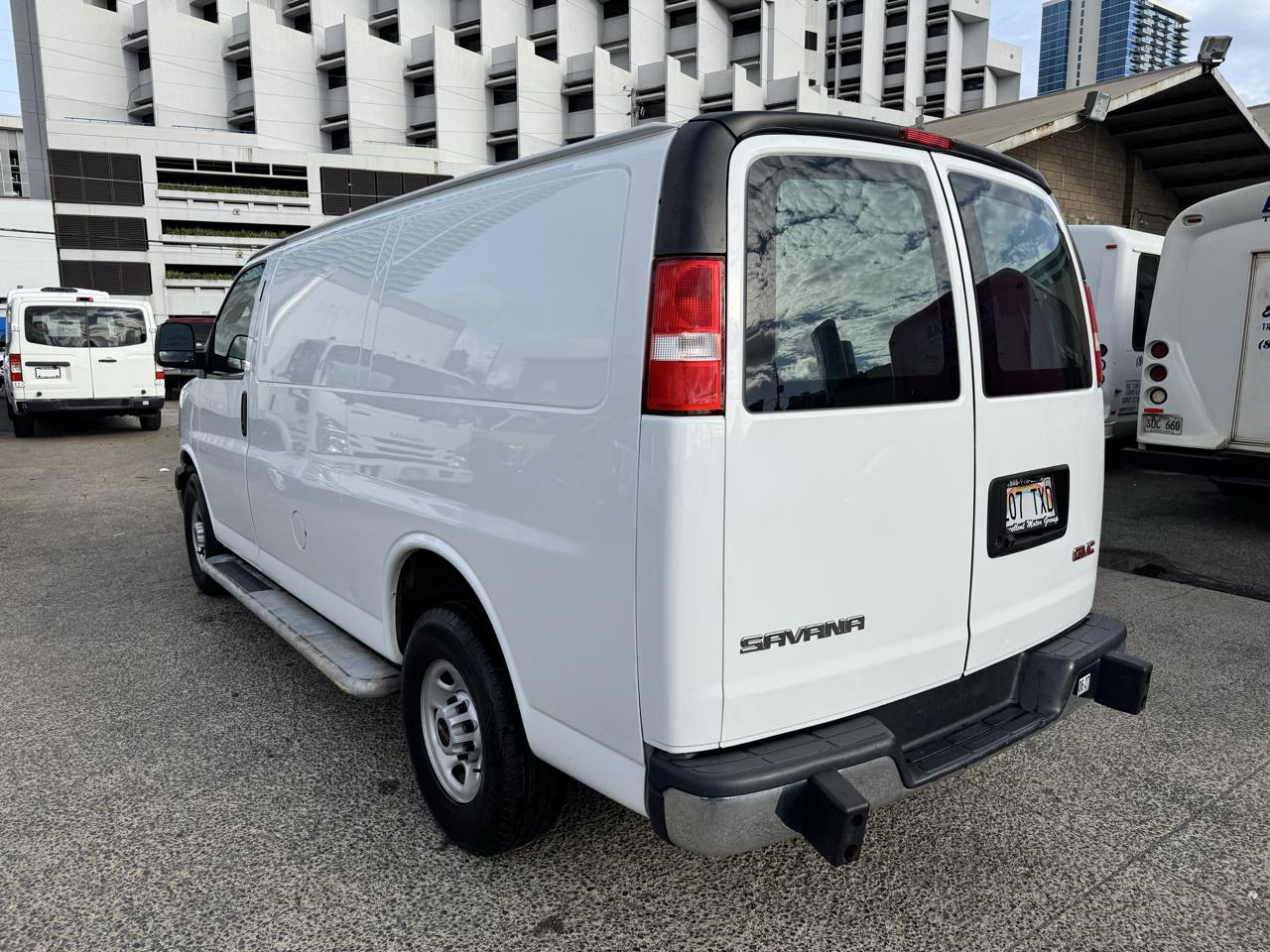GMC Savana Cargo Van RWD 2500 135" 2021