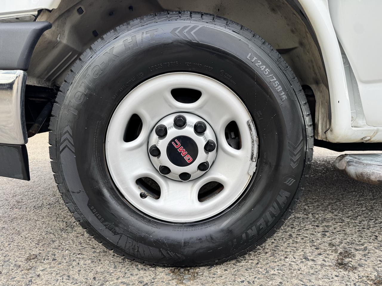 GMC Savana Cargo Van RWD 2500 135" 2021
