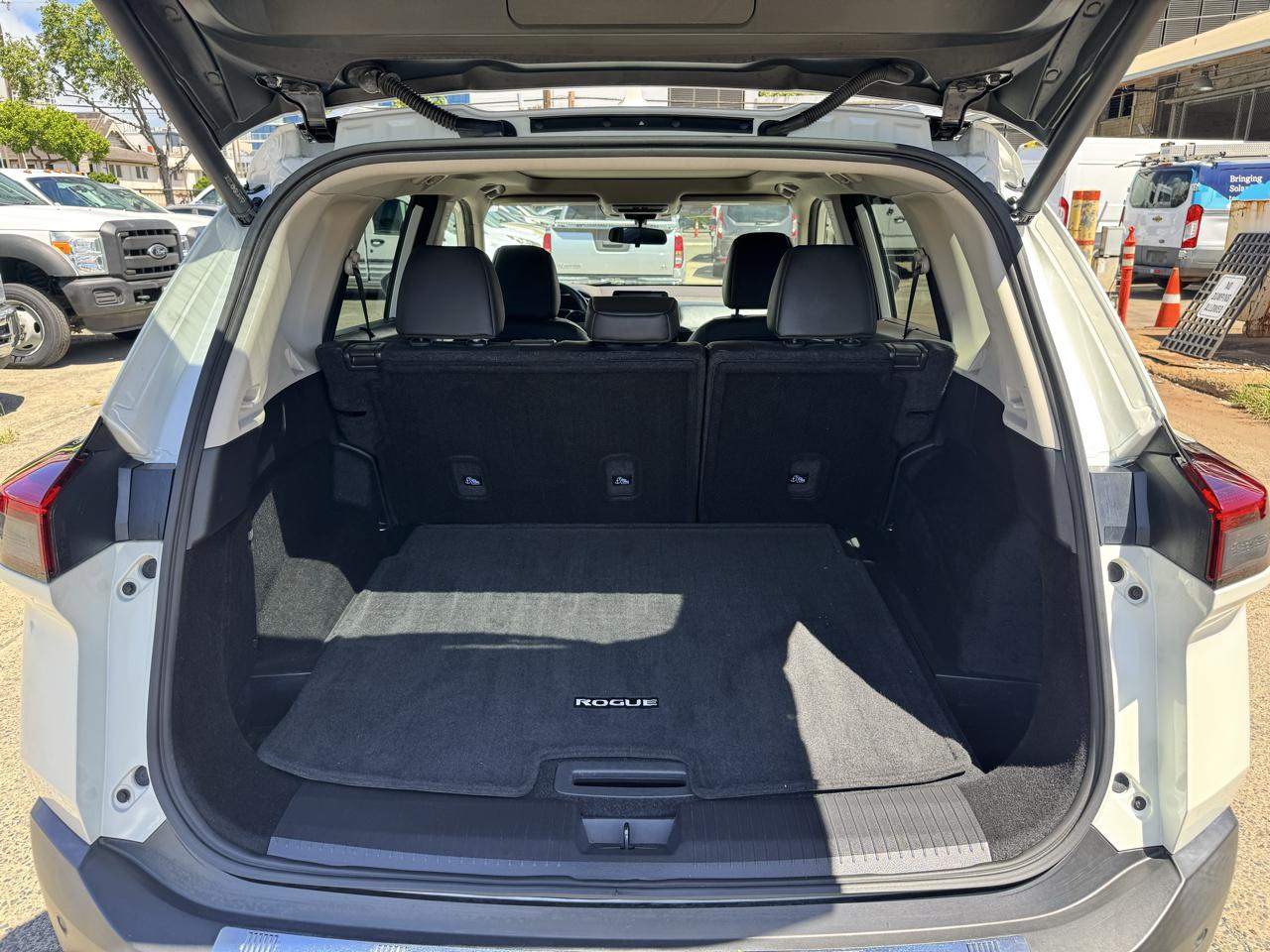 Nissan Rogue FWD SV *Ltd Avail* 2023