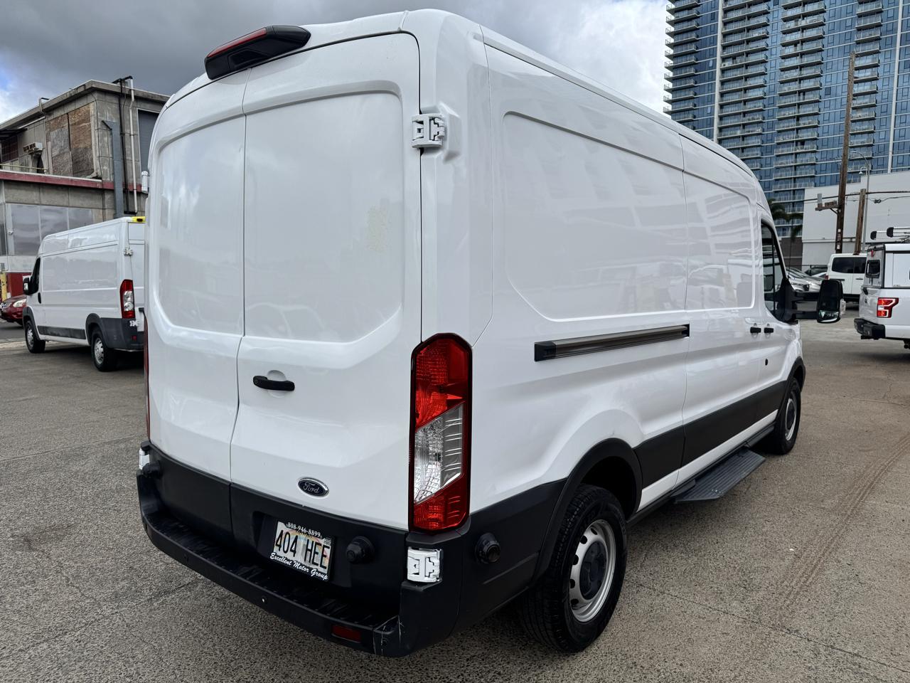 Ford Transit Van T-250 148" Med Rf 9000 GVWR Sliding RH Dr 2018