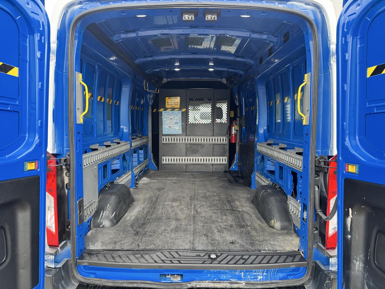 Ford Transit Van T-250 148" Med Rf 9000 GVWR Sliding RH Dr 2018