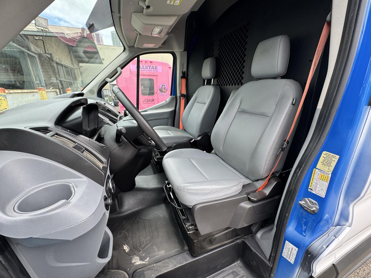 Ford Transit Van T-250 148" Med Rf 9000 GVWR Sliding RH Dr 2018