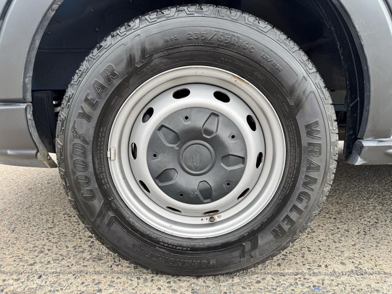 Ford Transit Van T-250 148" Med Rf 9000 GVWR Sliding RH Dr 2018