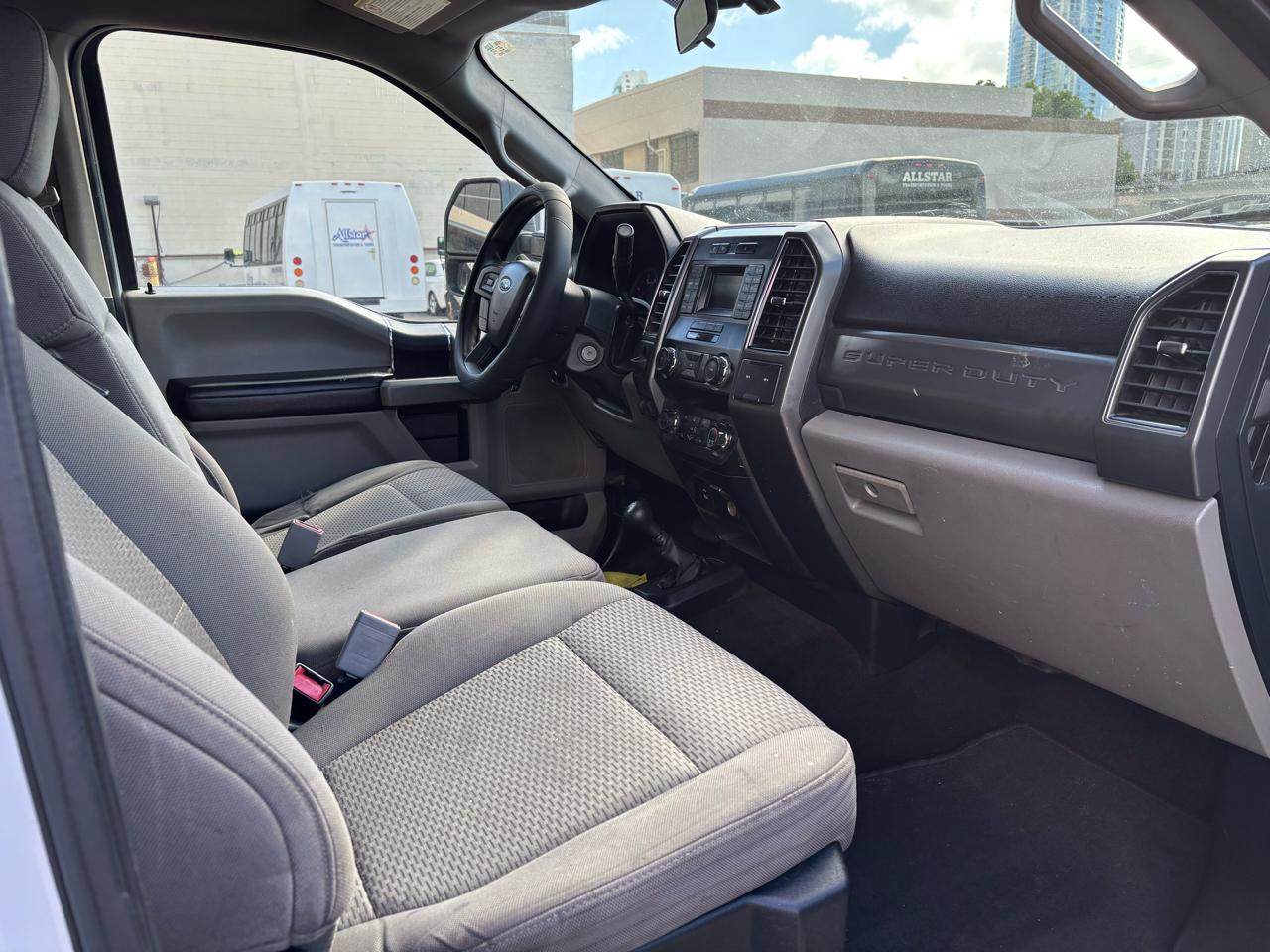 Ford Super Duty F-550 DRW XLT 4WD Reg Cab 145" WB 60" CA 2019