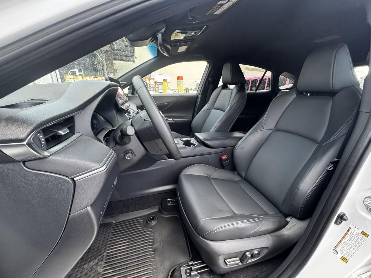 Toyota Venza Nightshade AWD (Natl) 2024